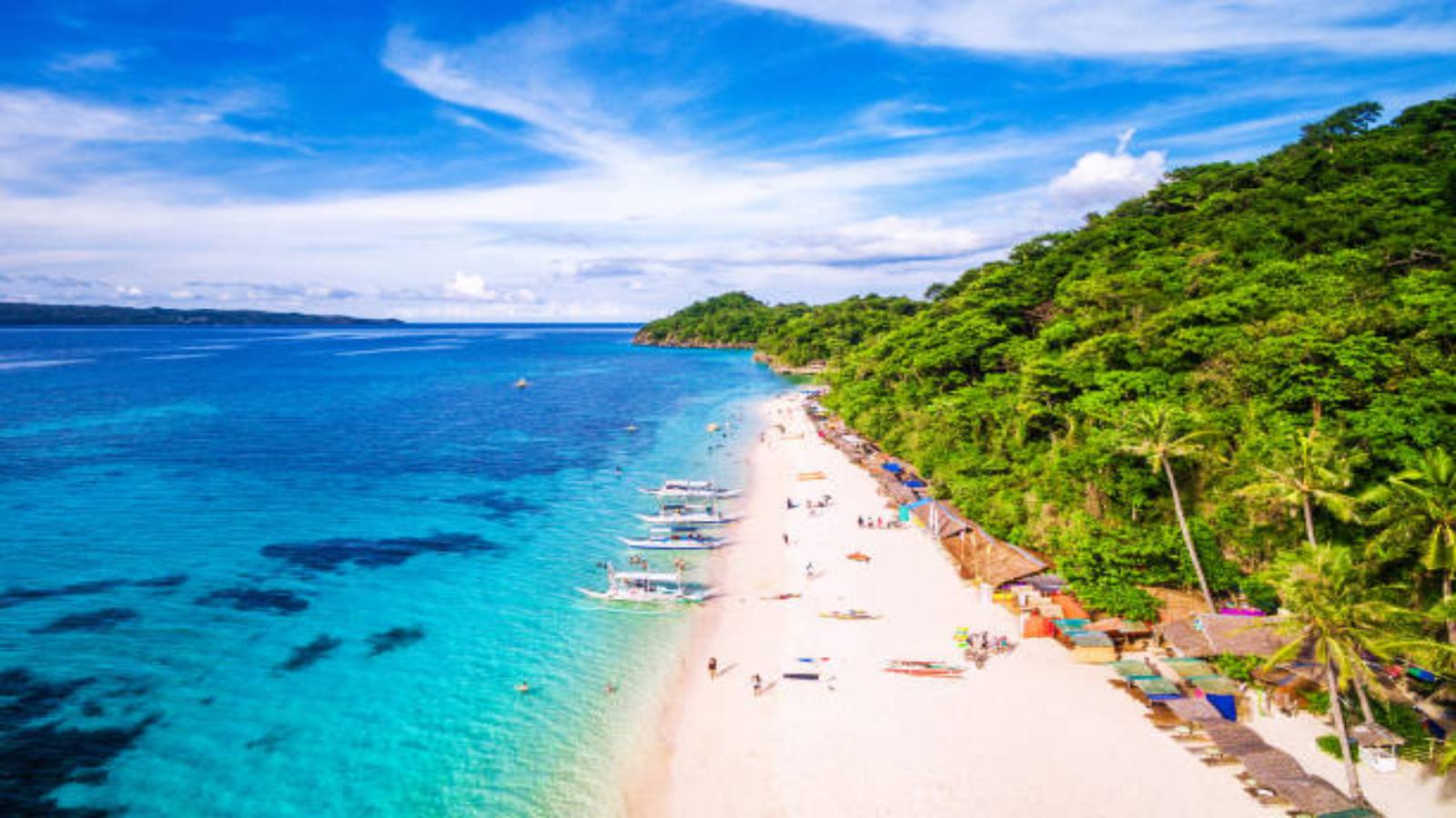 Philippines Paradise Escape: Culture, Volcanoes & Island Bliss