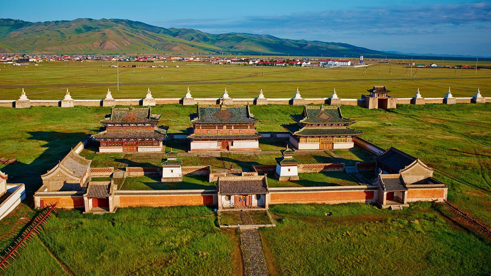 Mongolia Expedition Deserts, Dunes & Traditions