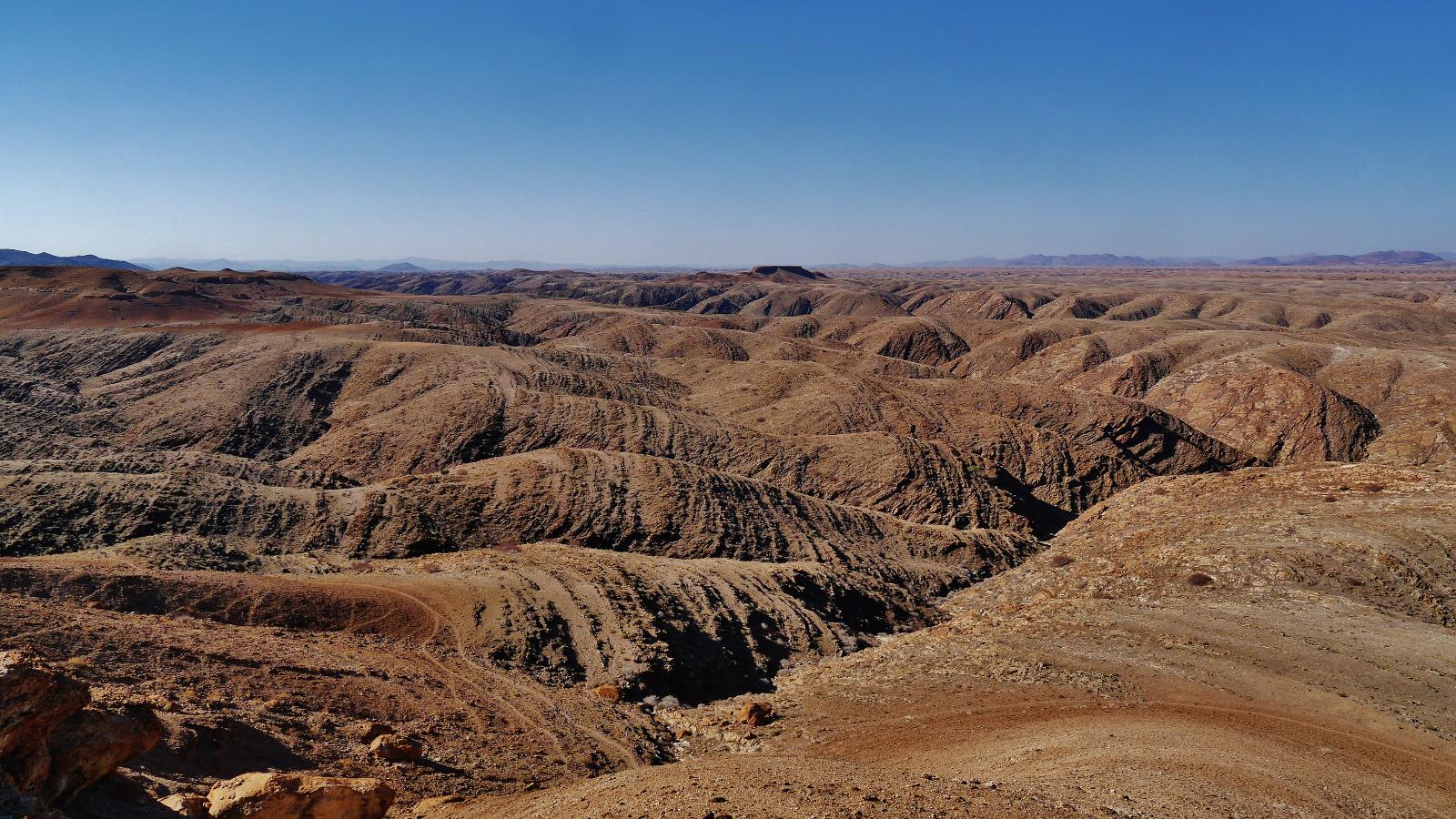 Namibia Discovery – Dunes, Desert & Wildlife Adventure