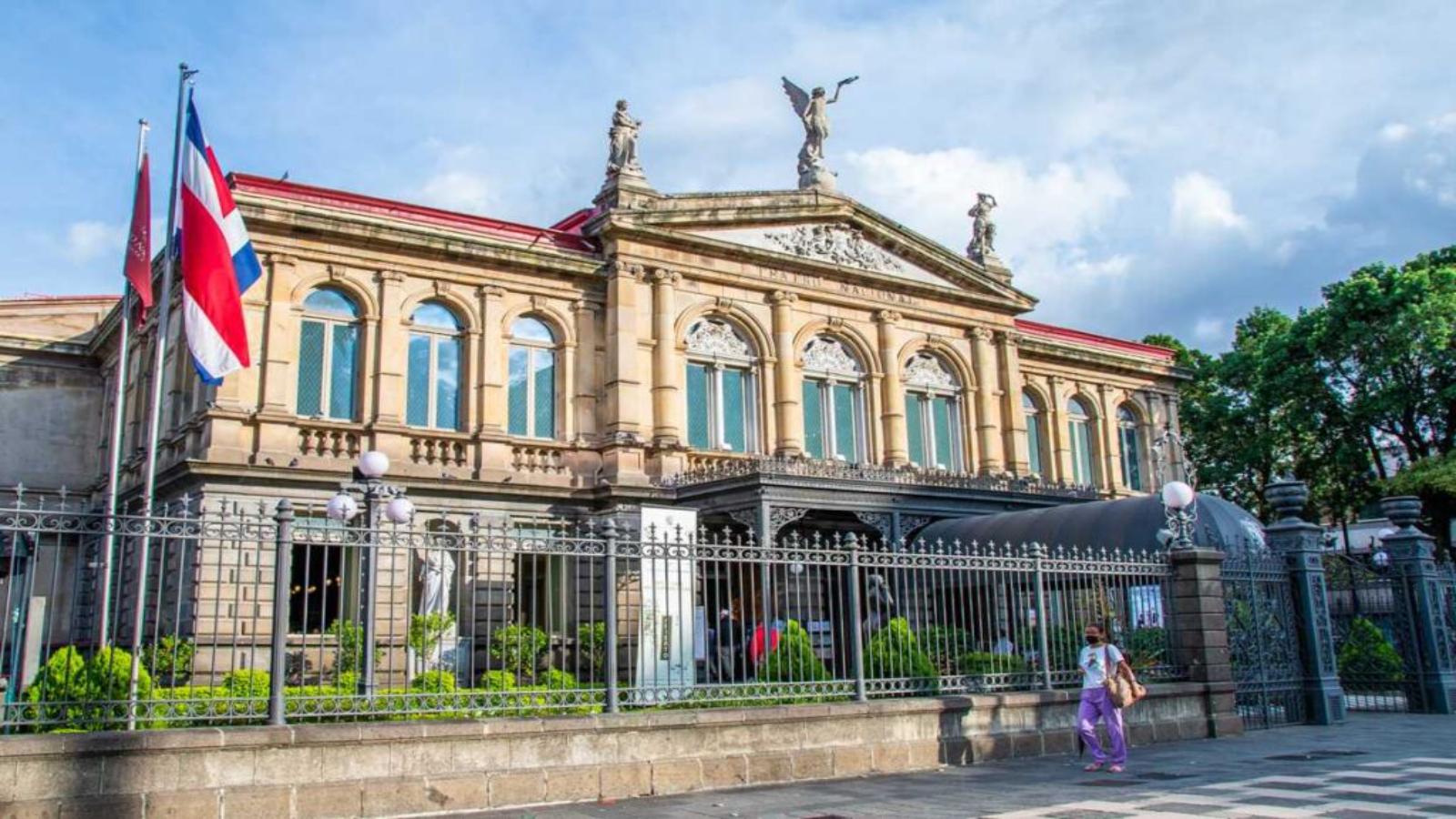 Enchanting Costa Rica  Rainforests, Volcanoes & Wildlife Adventure