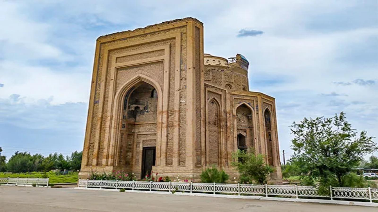 Treasures of Central Asia: Uzbekistan, Tajikistan & Turkmenistan